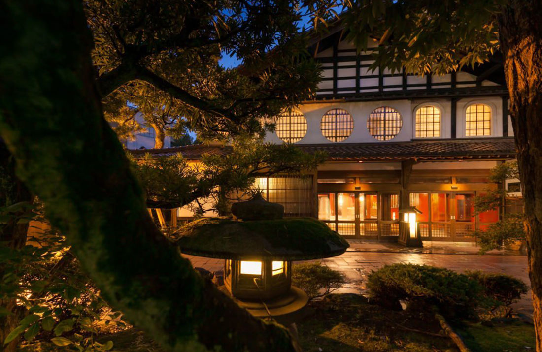 Hoshi Ryokan  le plus ancien Ryokan japonais tenue par la même famille depuis 46 générations